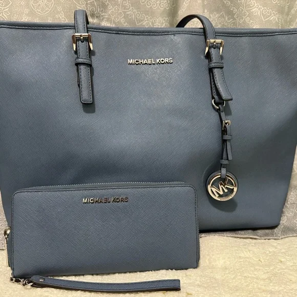 Michael Kors Slate Blue Tote and Wallet Set - Picture 1 of 15